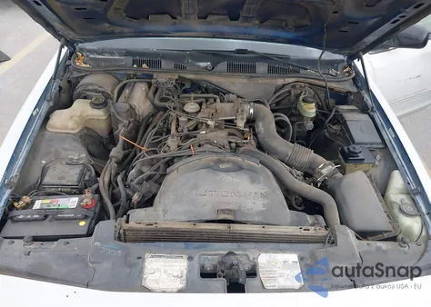 1997 Ford Crown Victoria Police Interceptor из США, поврежденный, VIN 2FALP71W2VX123995